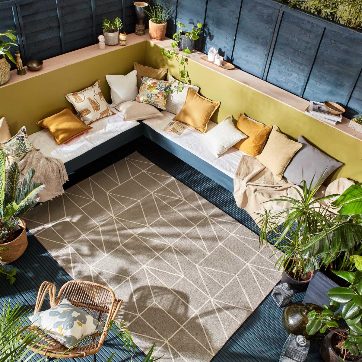 Scion Viso Geometric Outdoor Rugs 424004 Steel Grey – image 1