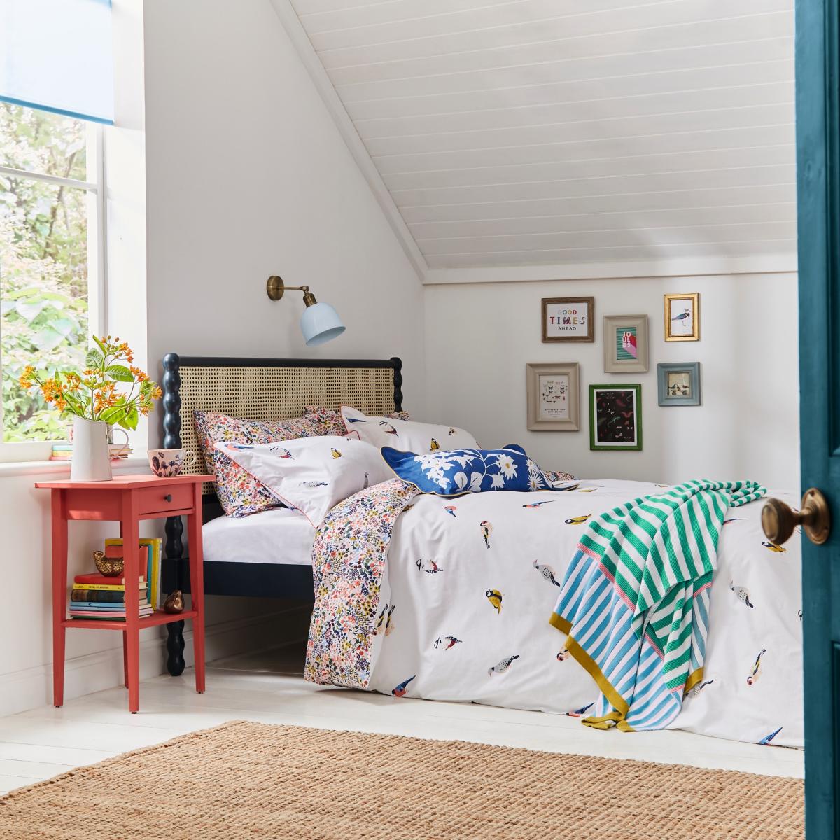 Dawn Chorus Birds Bedding by Joules in Multi220x260cm – image 2
