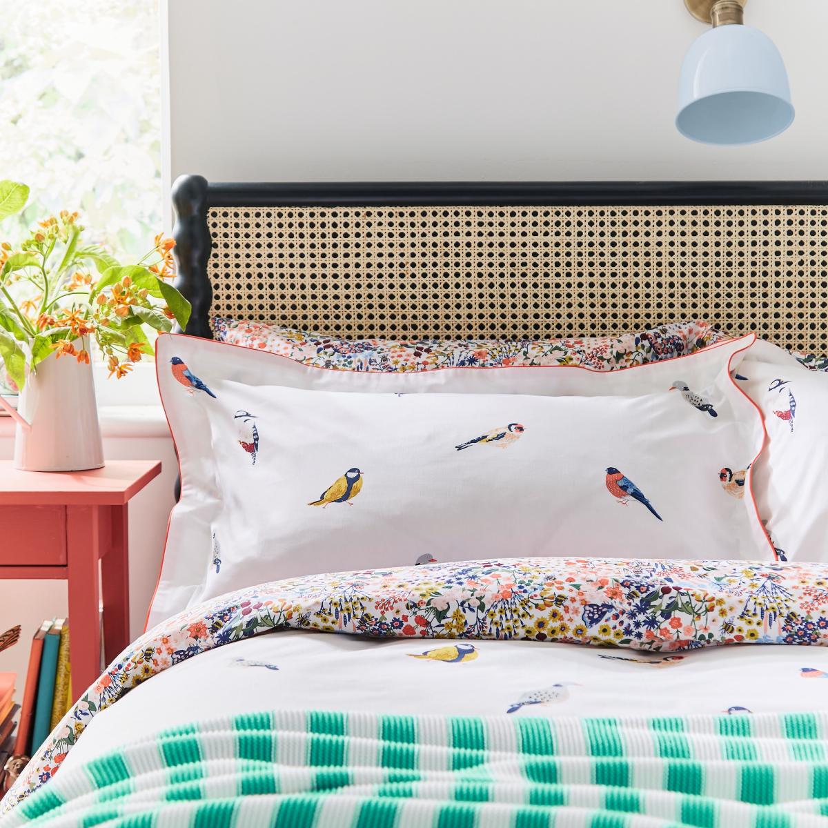 Dawn Chorus Birds Bedding by Joules in Multi220x260cm – image 3