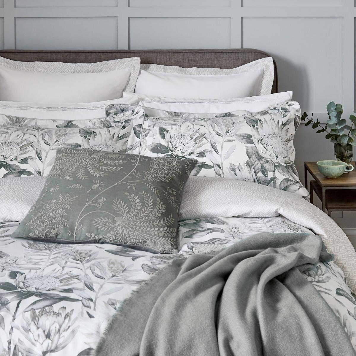 King Protea Floral Bedding by Sanderson in Linen Grey&nbsp;200x200cm – image 2