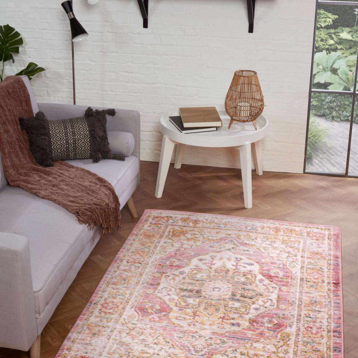Nova 9047 Traditional Rugs in Terracotta Orange – image 1