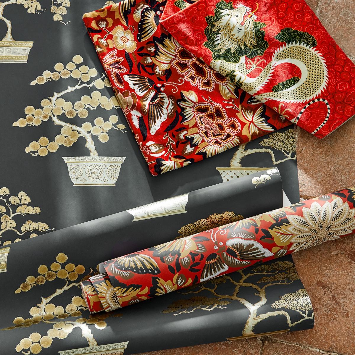 Penjing Wallpaper 217109 by Morris & Co in Ink Black Gold Roll – image 2