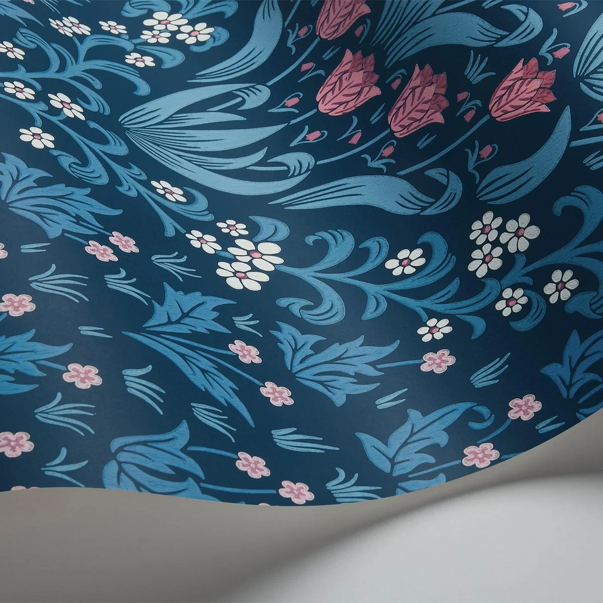 Tudor Garden Wallpaper 2004 by Cole & Son in Denim Blue Roll – image 2