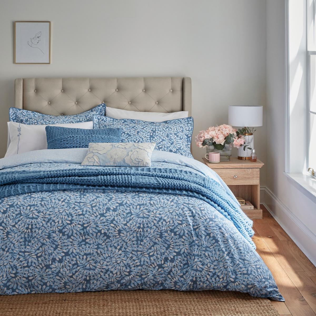 Be Still Foliage Leaf Bedding by Katie Piper in Blue 200x200cm – image 2