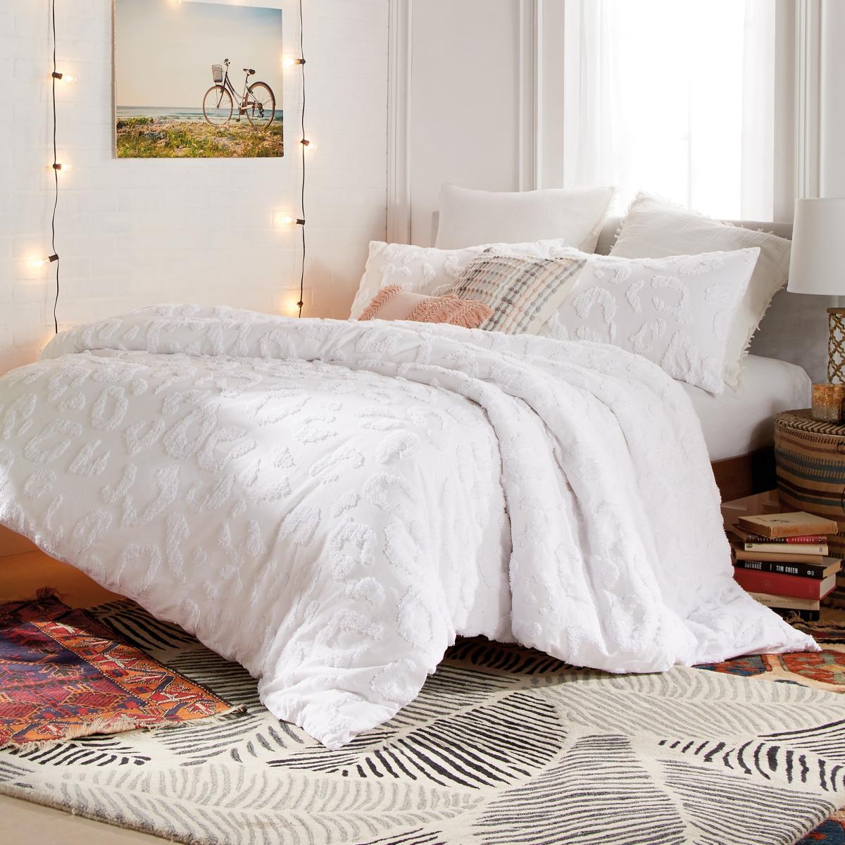 Chenille Leopard Cotton Bedding by Peri Home in White 260x220cm – image 2