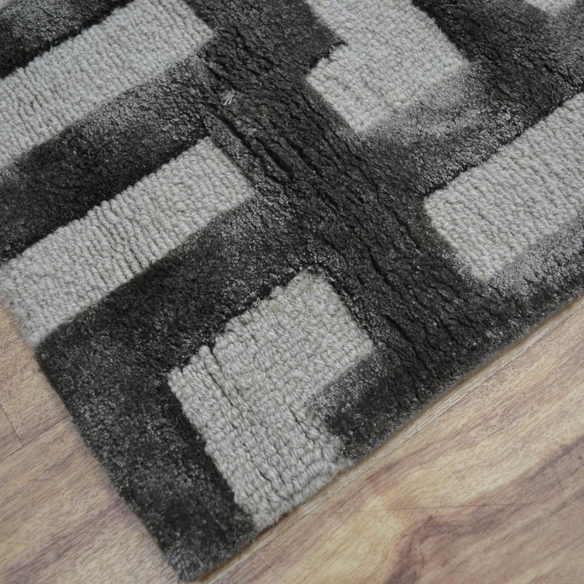 Lustrous rugs in Grey – image 2