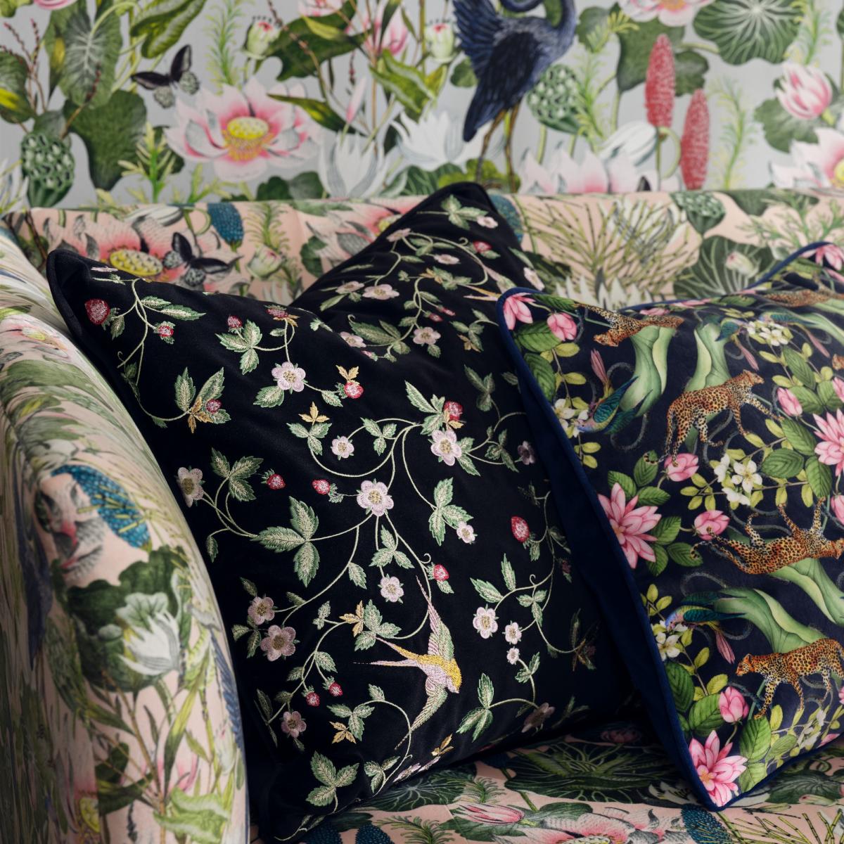 Waterlily Wallpaper W0137 02 by Wedgwood in Dove Grey Roll – image 4