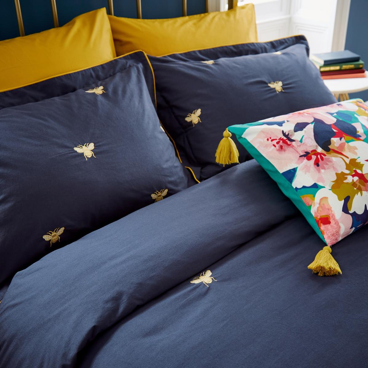 Bee Embroidered Cotton Bedding by Joules in Navy Blue 200x200cm – image 3