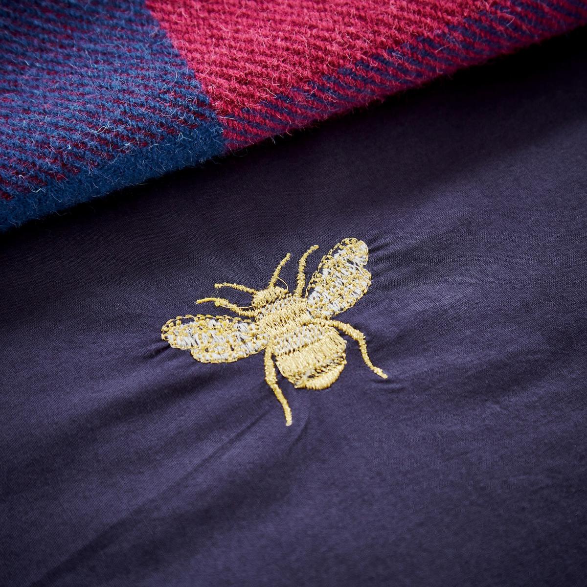 Bee Embroidered Cotton Bedding by Joules in Navy Blue 200x200cm – image 4