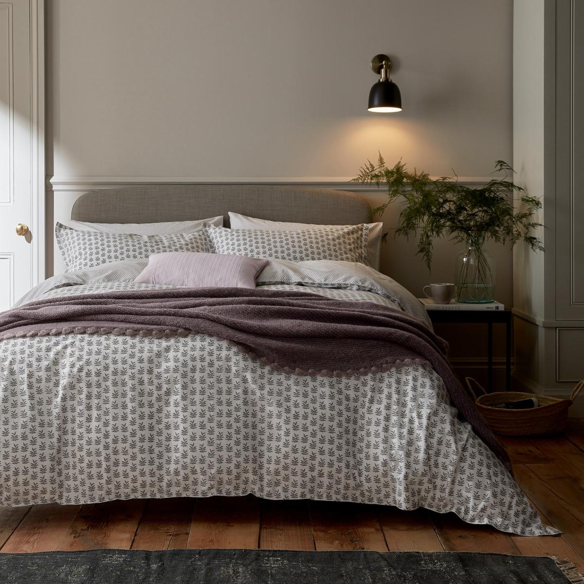 Rae Organic Cotton Leaf Bedding Duvet Cover and Pillowcase By Murmur in Heather Grey 230x220cm – image 2