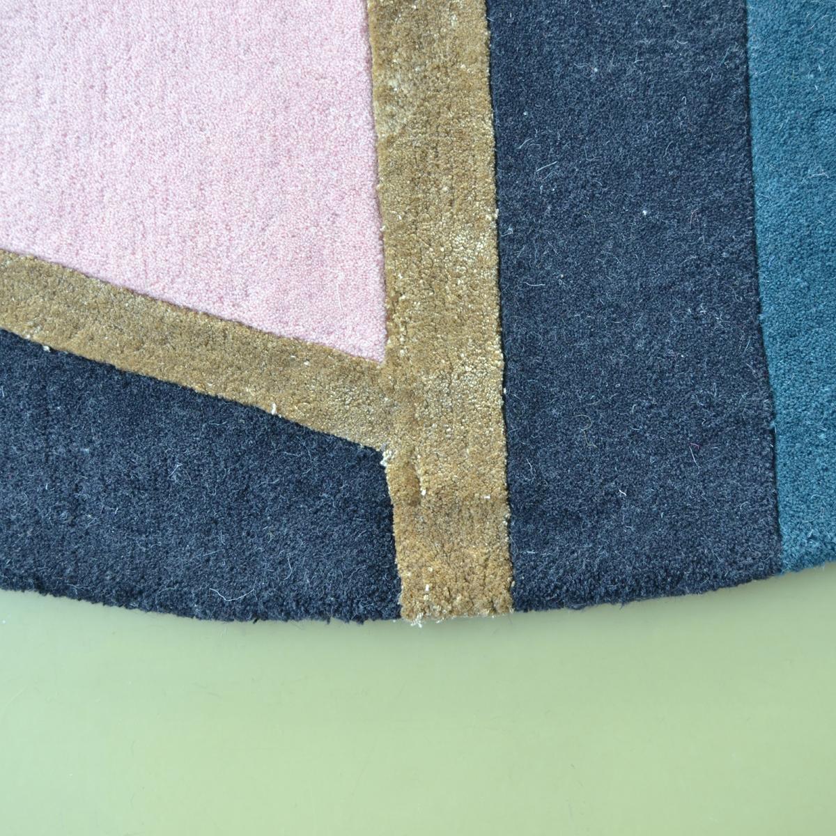 Sahara Round Rugs 56105 by Ted Baker in Burgundy150x150cm – image 2
