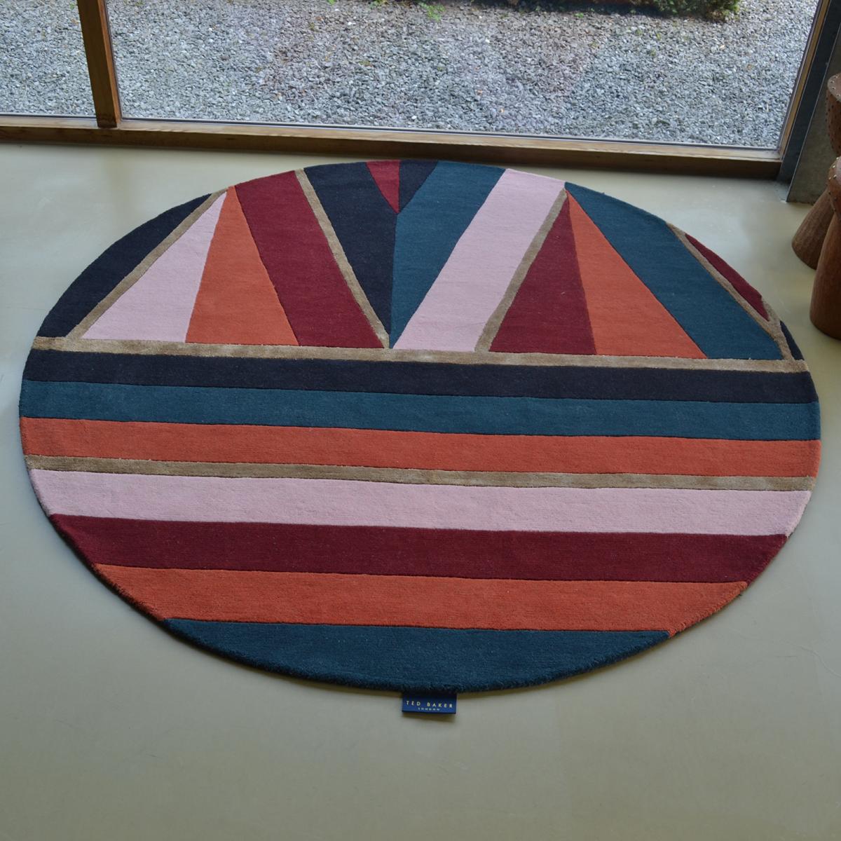 Sahara Round Rugs 56105 by Ted Baker in Burgundy150x150cm – image 3