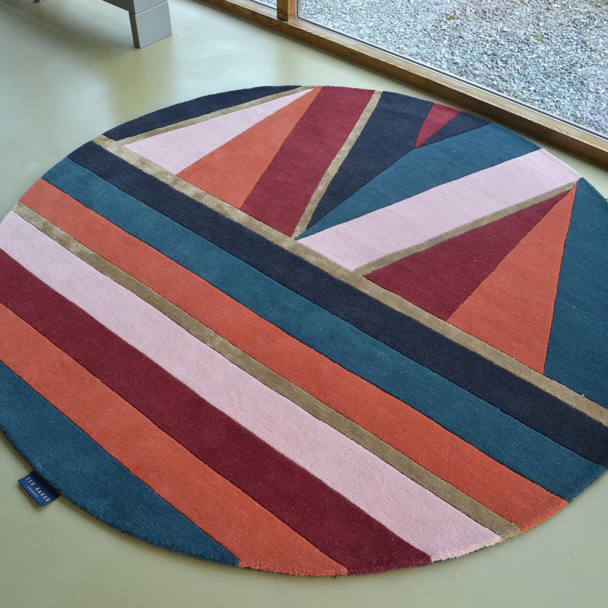 Sahara Round Rugs 56105 by Ted Baker in Burgundy150x150cm – image 4