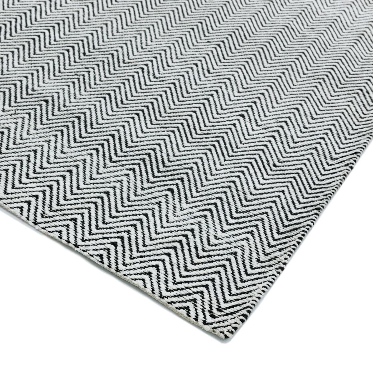 Ives Modern Chevron Zigzag Pattern Rugs in Black & White&nbsp;120x170cm – image 3