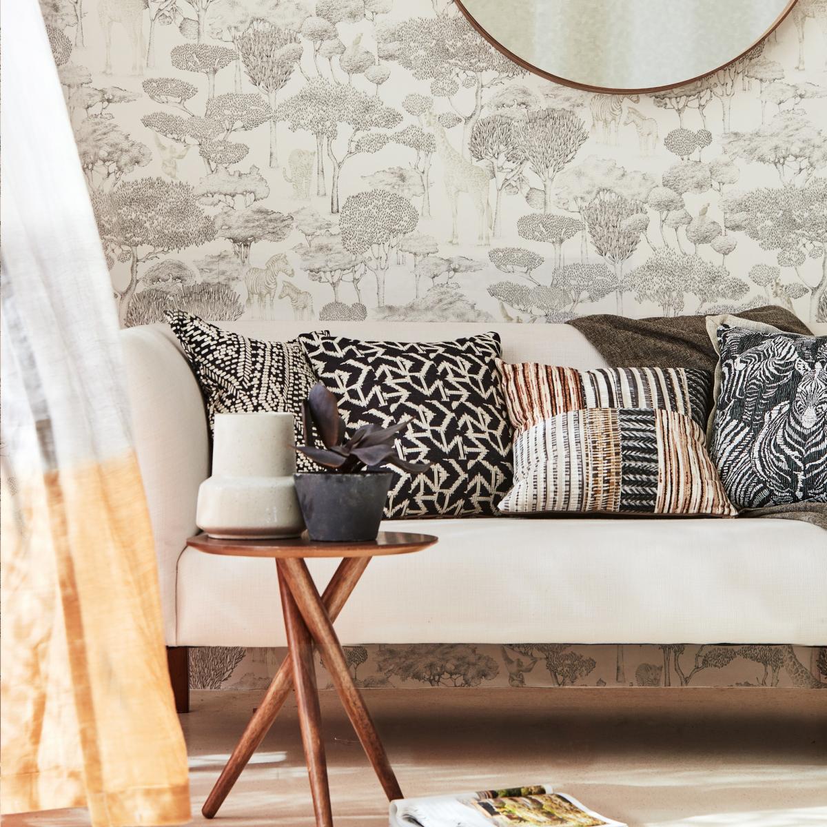 Shamwari Wallpaper 112243 by Harlequin in Chalk Slate Grey&nbsp;Roll – image 3