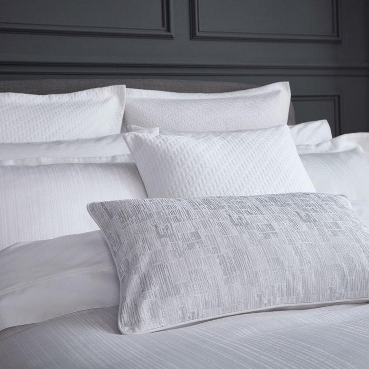 Oro Fine Linens Stripe Cotton Bedding in White 140x200cm – image 3