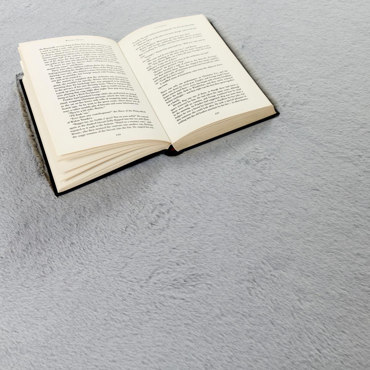 Origins Washable Faux Fur Plain Rug in Grey 160x230cm – image 2