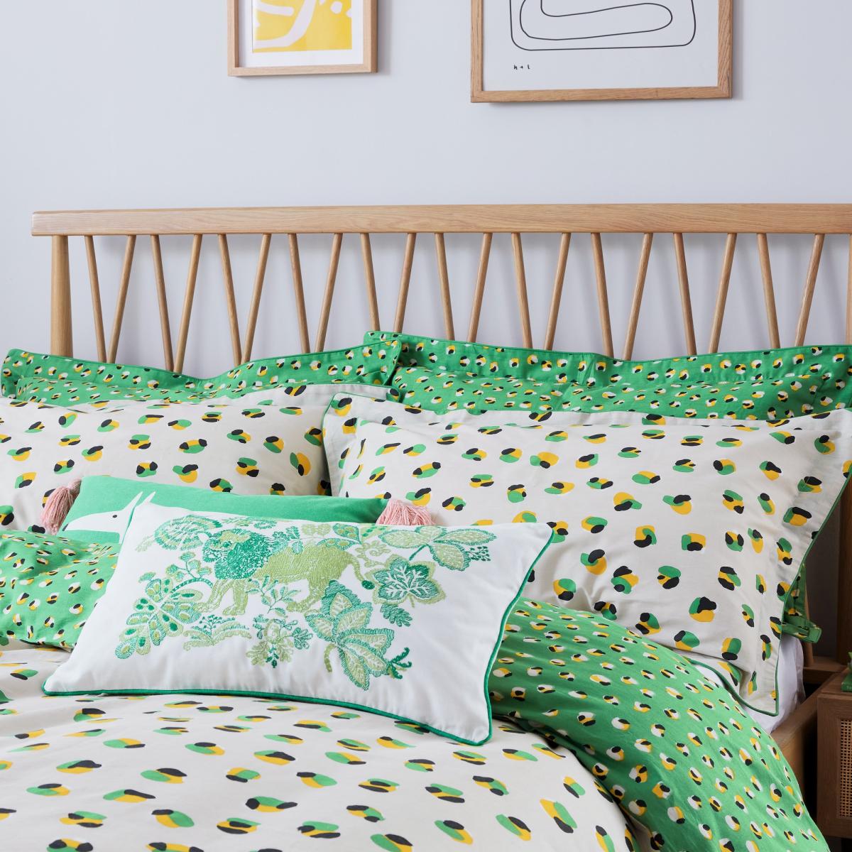 Leopard Dot Bedding by Scion in Mint Leaf Green220x230cm – image 2