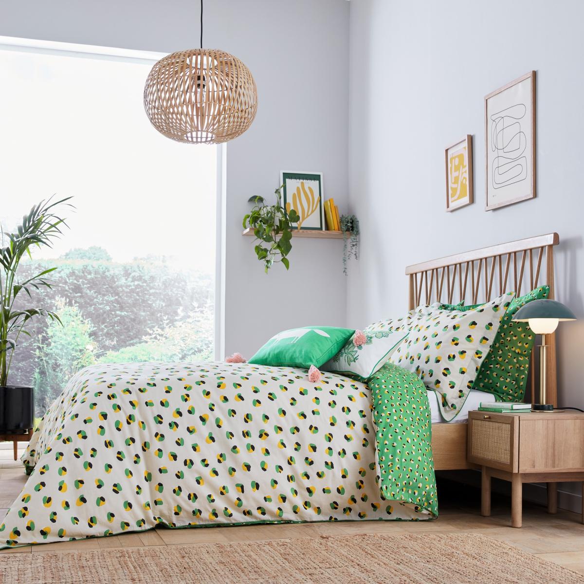 Leopard Dot Bedding by Scion in Mint Leaf Green220x230cm – image 1