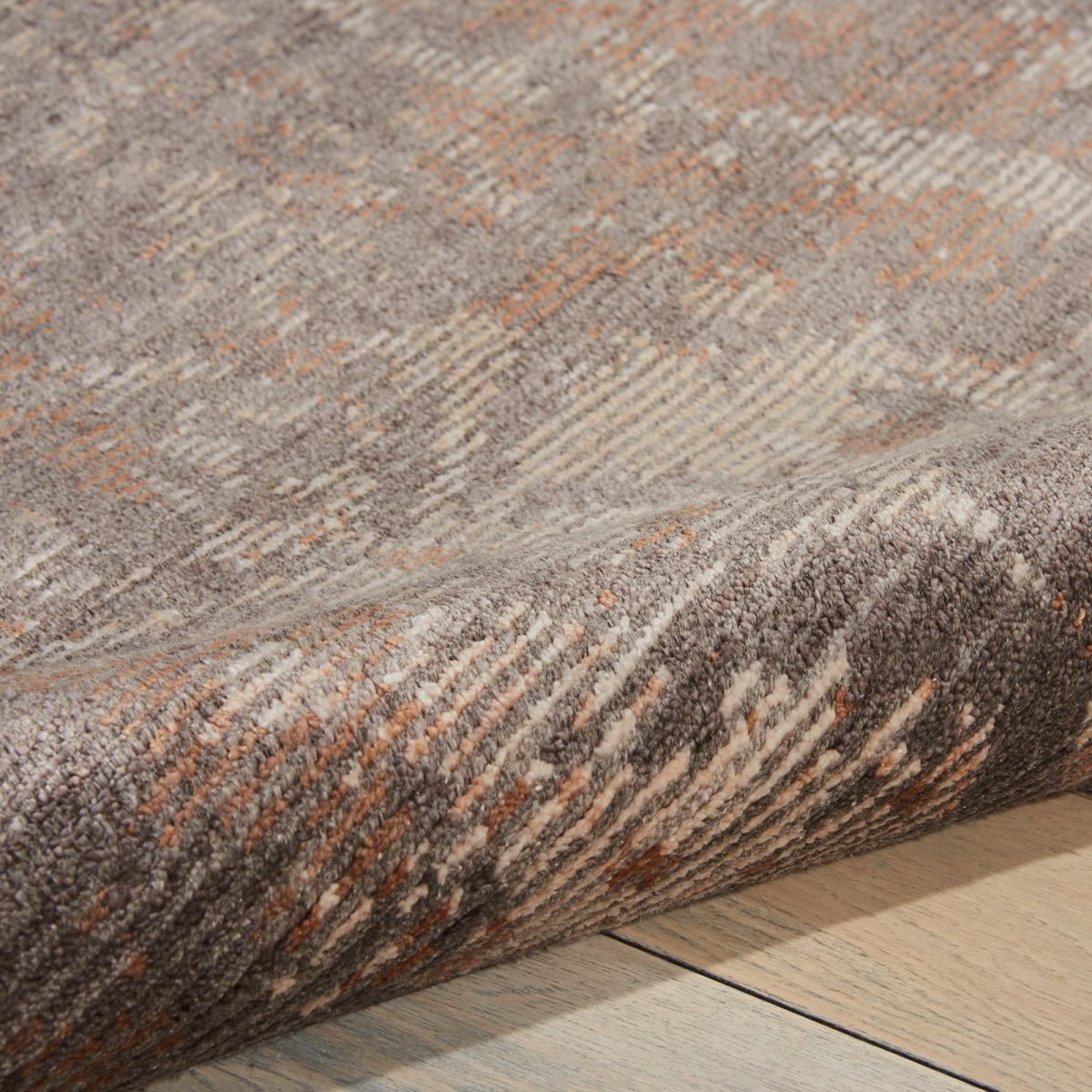 Lucent Runners LCN02 in Flint 69x244cm – image 3