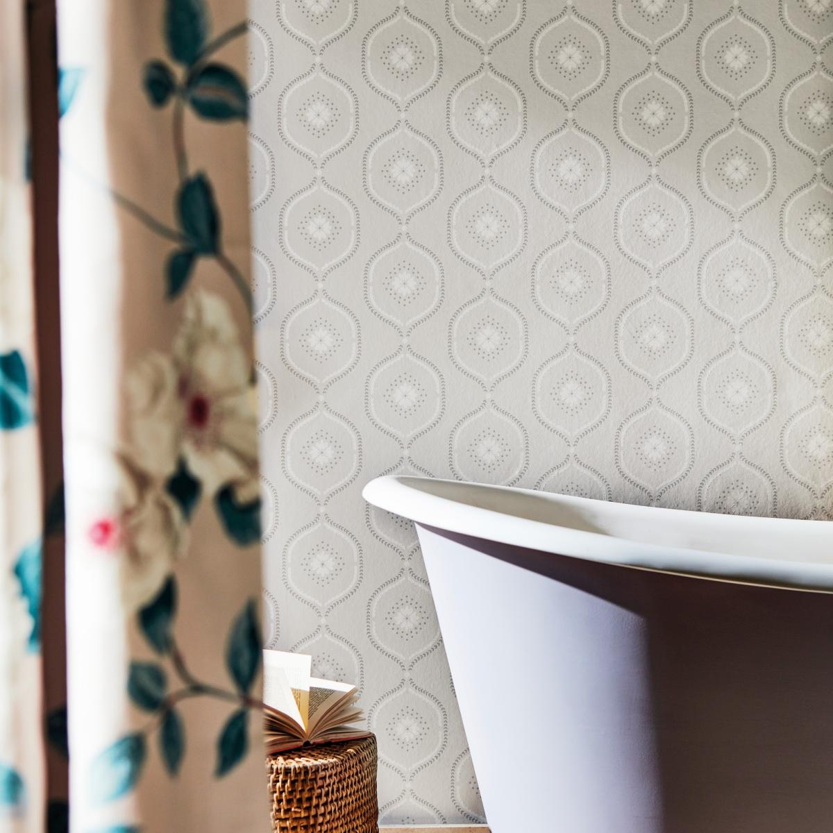 Milcombe Wallpaper 216881 by Sanderson in Powder Pink Roll – image 2