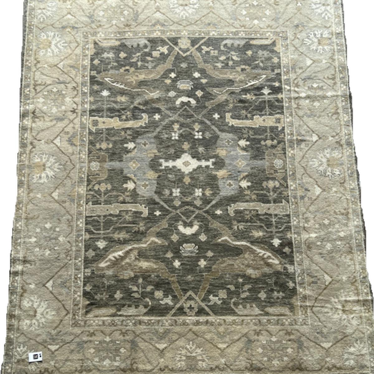 Oushak 64 Traditional Hand Knotted Wool Rug in Beige255x307cm – image 1