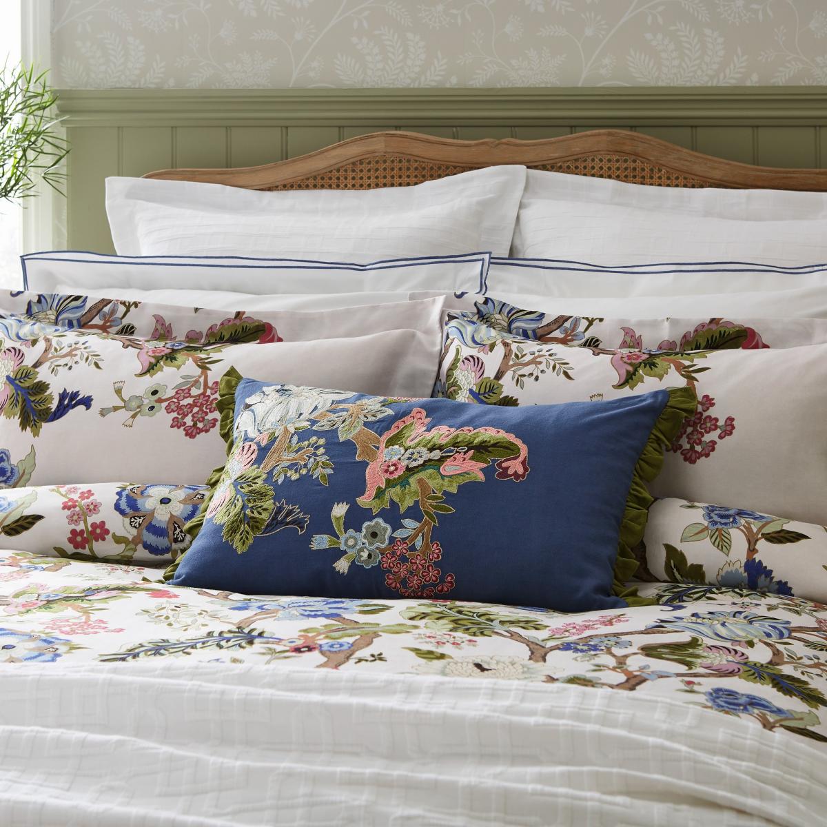 Fusang Tree Floral Bedding by Sanderson in Peacock Blue&nbsp;140x200cm – image 2