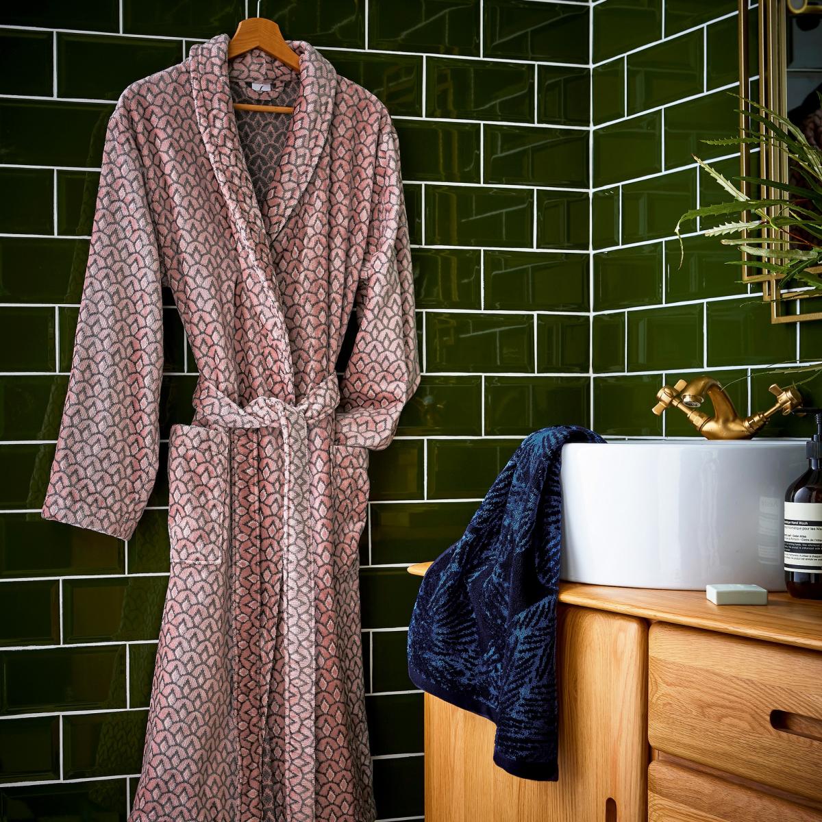 Wave Geo Robe by Ted Baker in Soft PinkS/M – image 1