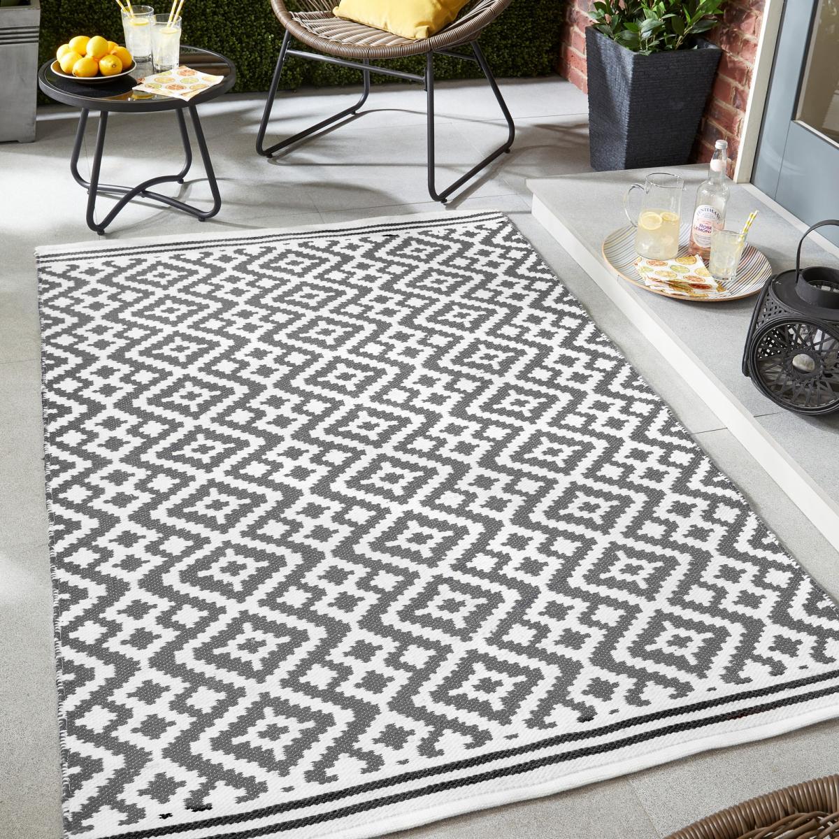 Aztec Geometric Outdoor Rugs in Dark Grey 120x170cm – image 2