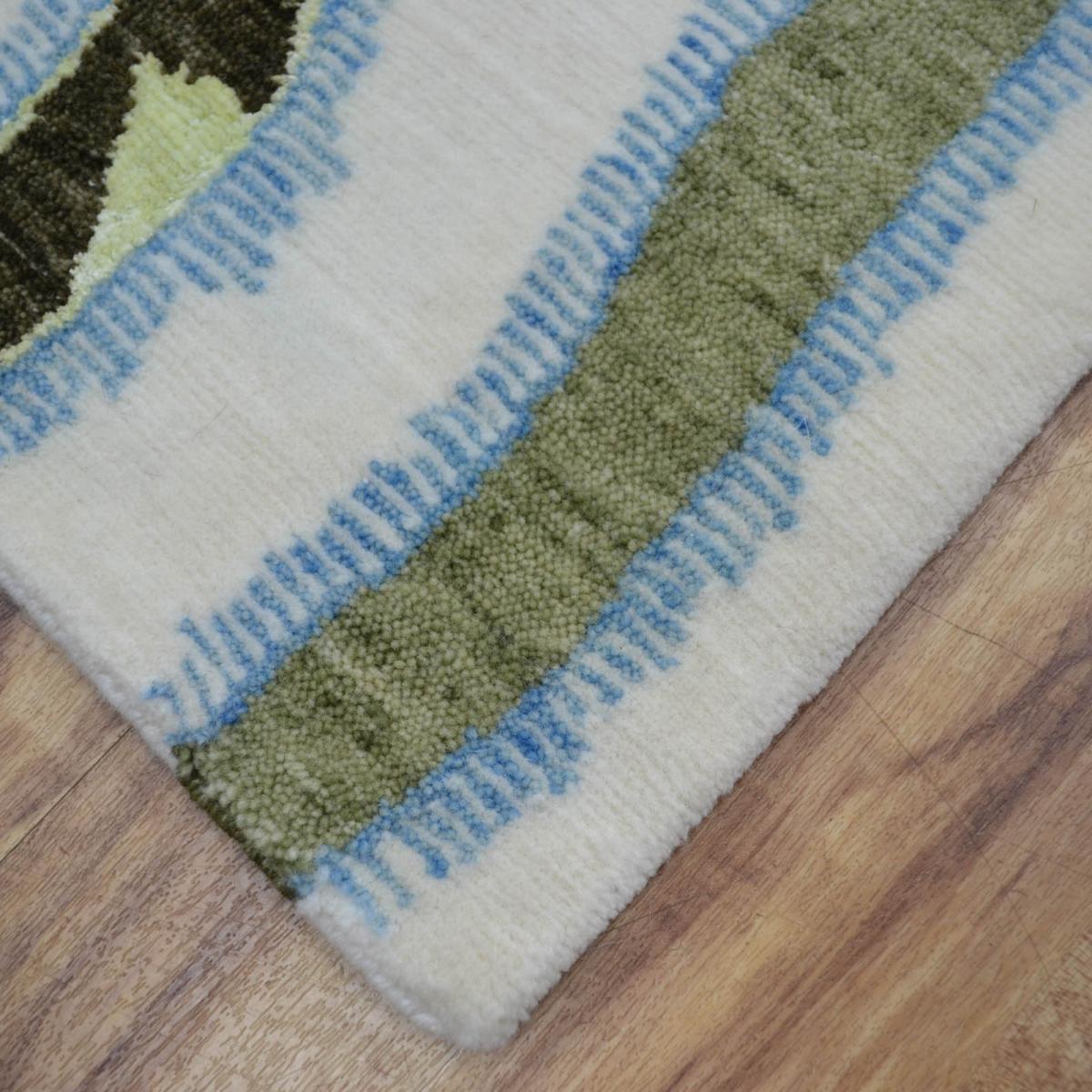 Loretta rugs in Ivory, Green and Blue – image 2