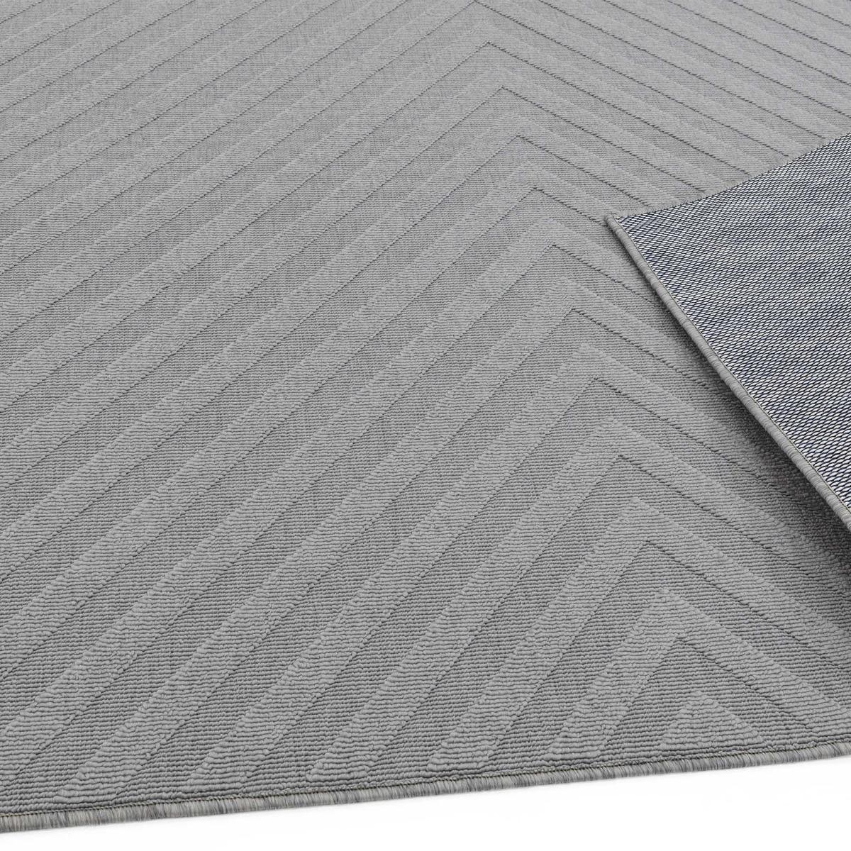 Antibes Arrow Geometric Outdoor Rugs in AN07 Grey – image 3