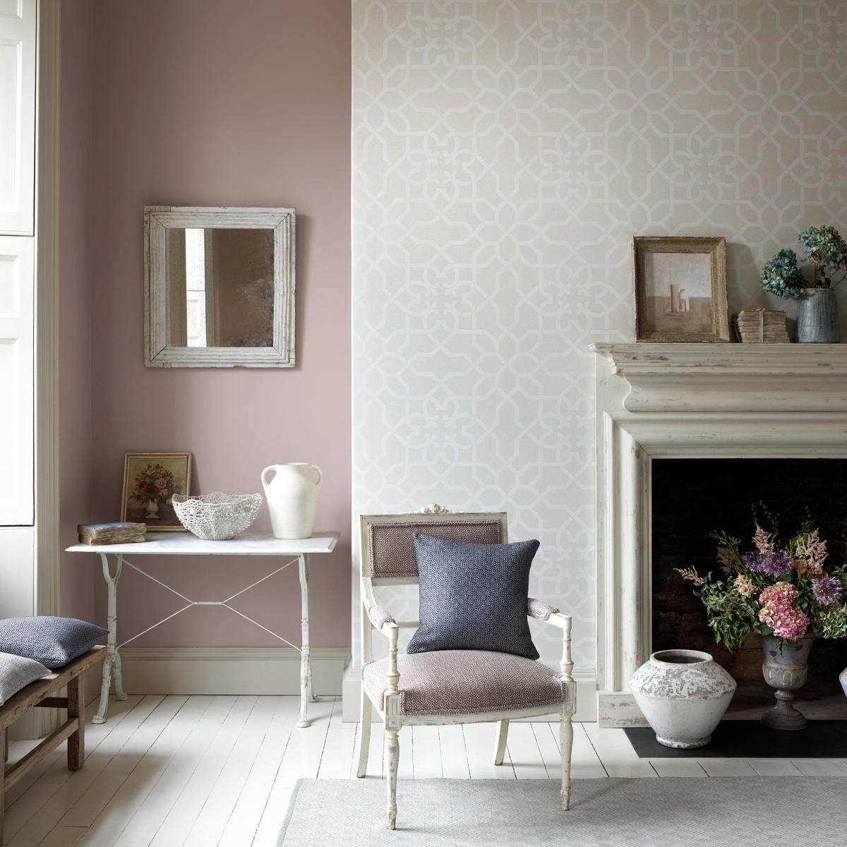 Mawton Wallpaper 216418 by Sanderson in Chalk Ivory White&nbsp;Roll – image 2