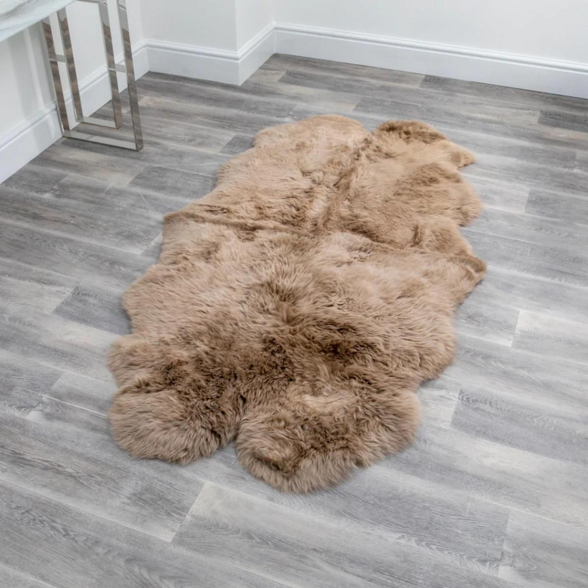 Loburn New Zealand Sheepskin Rug in Light BrownDouble – image 2