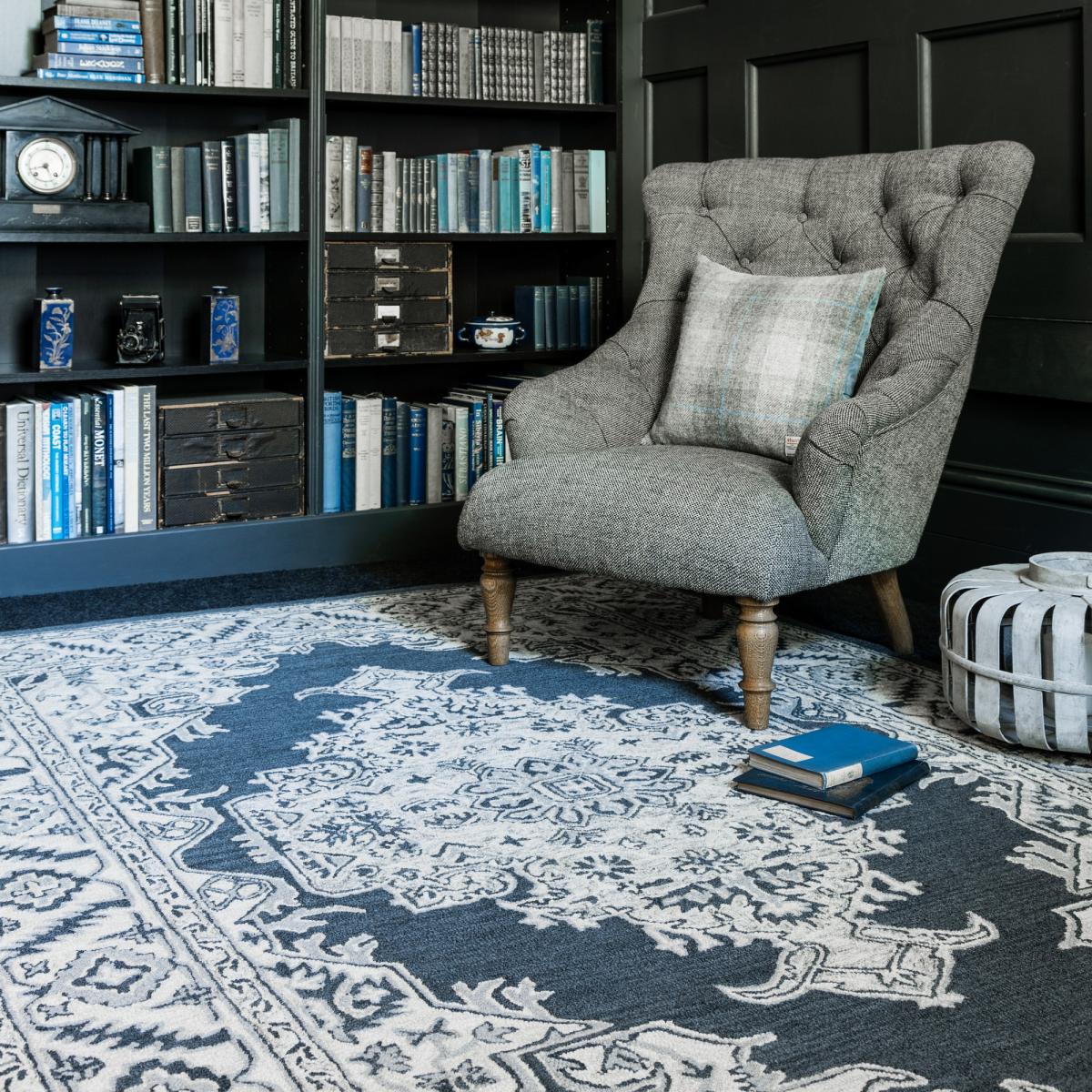 Bronte Traditional Wool Rugs in Shadow Blue 120x170cm – image 2