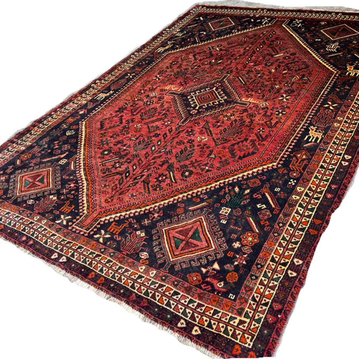 Shiraz Traditional Persian Medallion Rug in Red Navy321x218cm – image 4