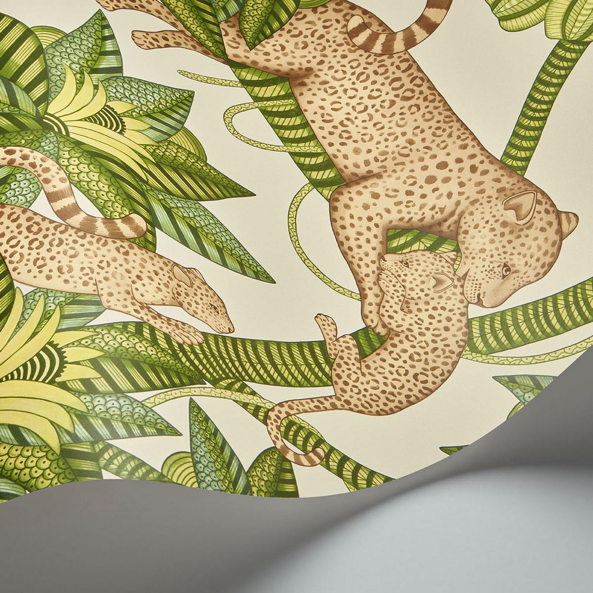 Satara Wallpaper 119 3015 by Cole & Son in Spring Green&nbsp;Roll – image 2