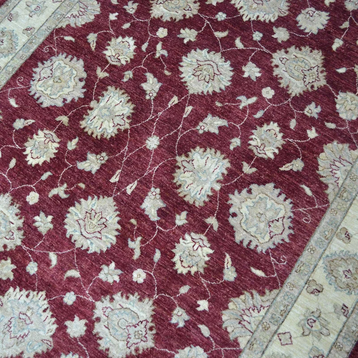 Razmak Ziegler Hand Knotted Wool Rug in Burgundy and Cream&nbsp;160x240cm – image 4
