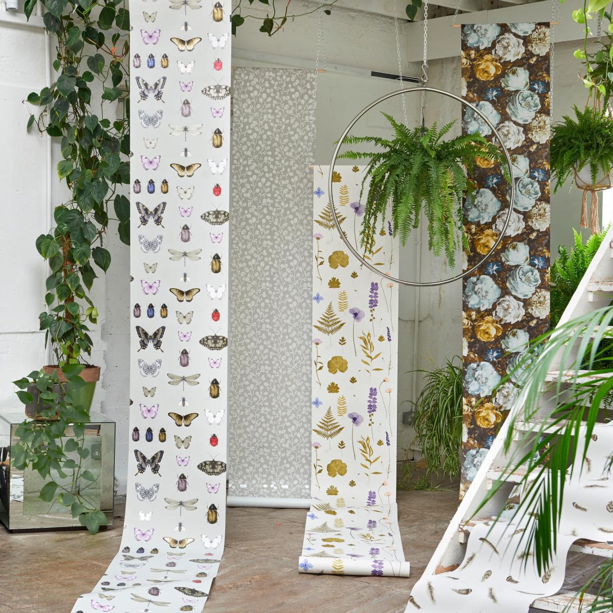 Honesty Wallpaper W0092 02 by Clarke and Clarke in Ivory Gold Roll – image 2