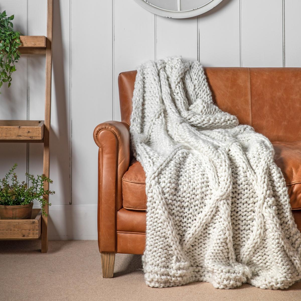Cable Knit Diamond Kilburn & Scott Throw in Cream130x170cm