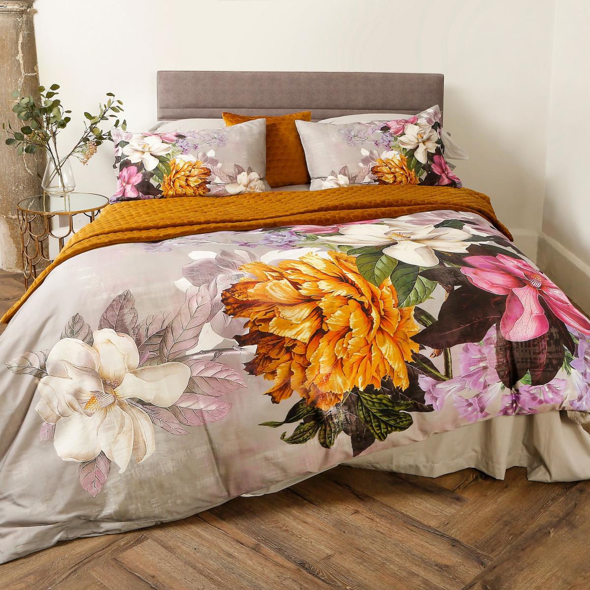 Magnolia Floral Bedding Duvet Cover and Pillowcase in Grey 70x50cm – image 1