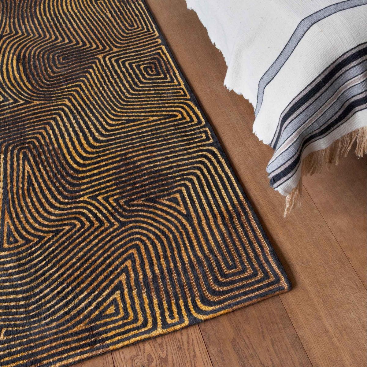 Louis De Poortere Meditation Coral Rug 9227 in Black Gold&nbsp;140x200cm – image 2