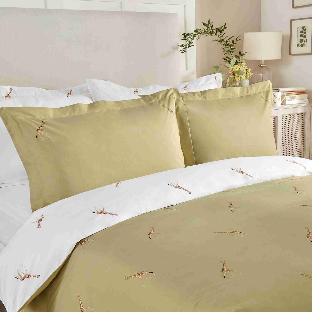 ZSL Giraffe Bedding by Sophie Allport in Mustard Yellow260x220cm – image 2