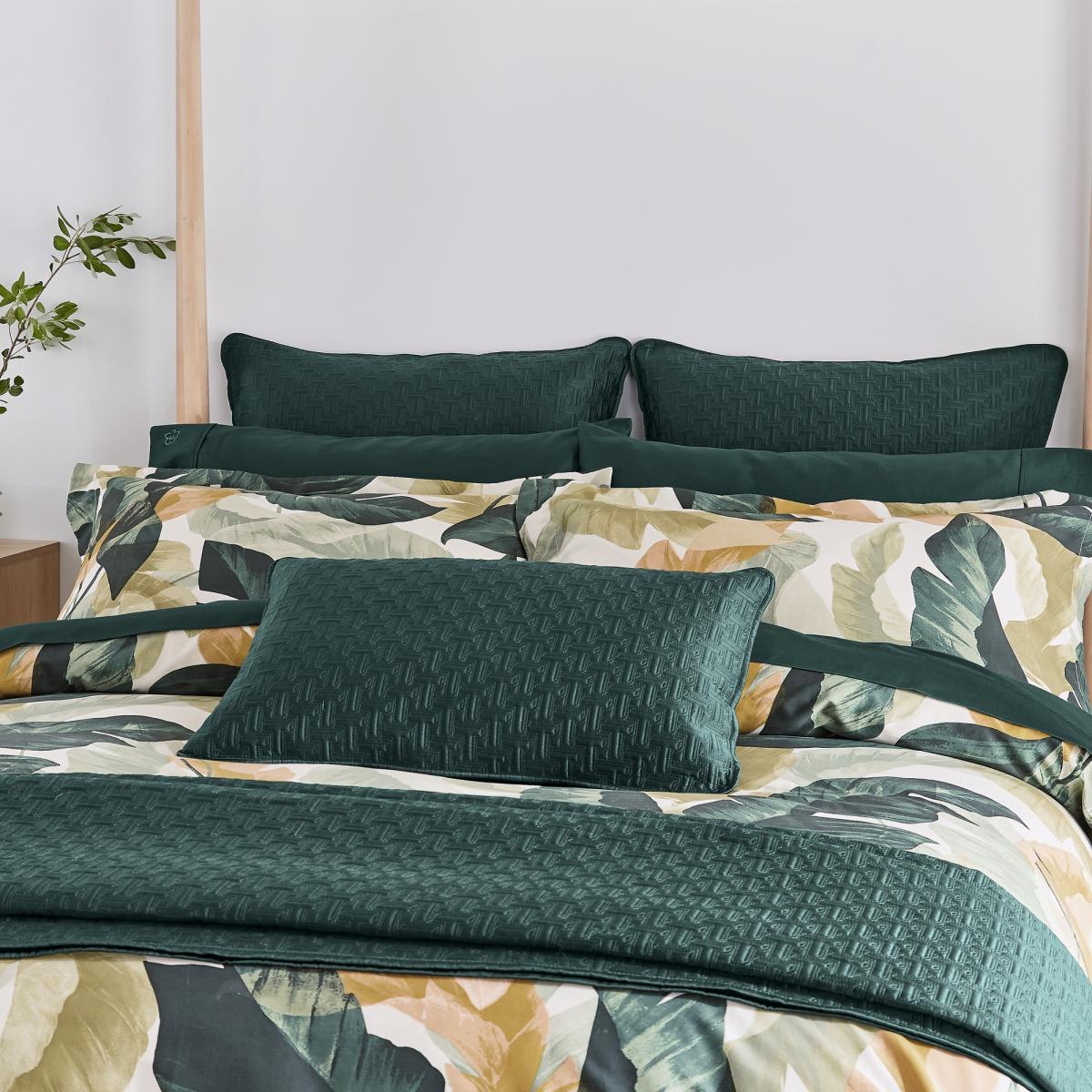Urban Forager Botanical Bedding Duvet Cover and Pillowcase by Ted Baker in Basil Green 230x220cm – image 4