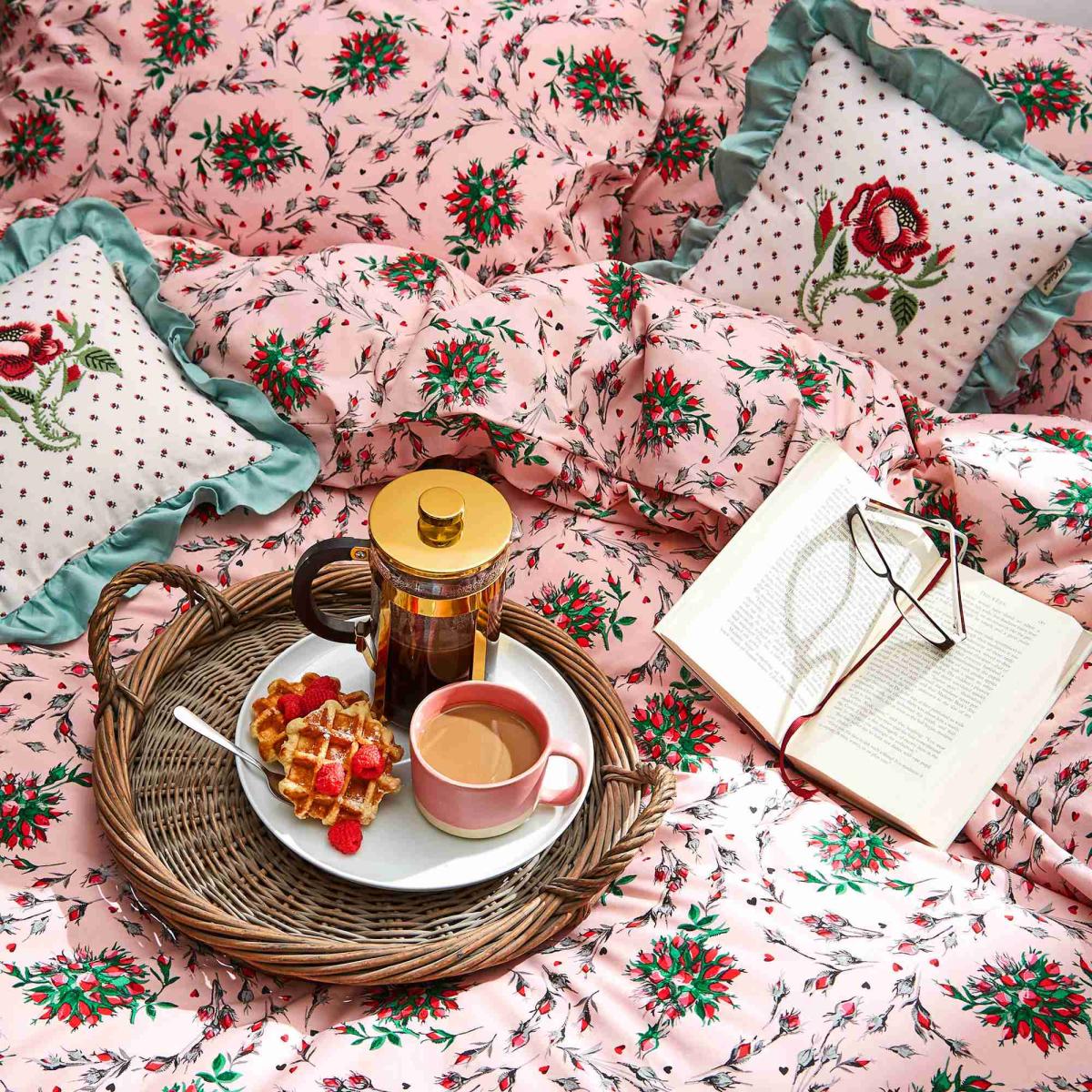 Forever Rose Cotton Bedding by Cath Kidston in Pink220x230cm – image 3