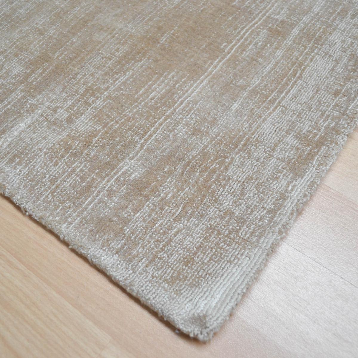 Blade Plain Rugs in Soft Gold - Silky Viscose Pile&nbsp;120x170cm – image 2