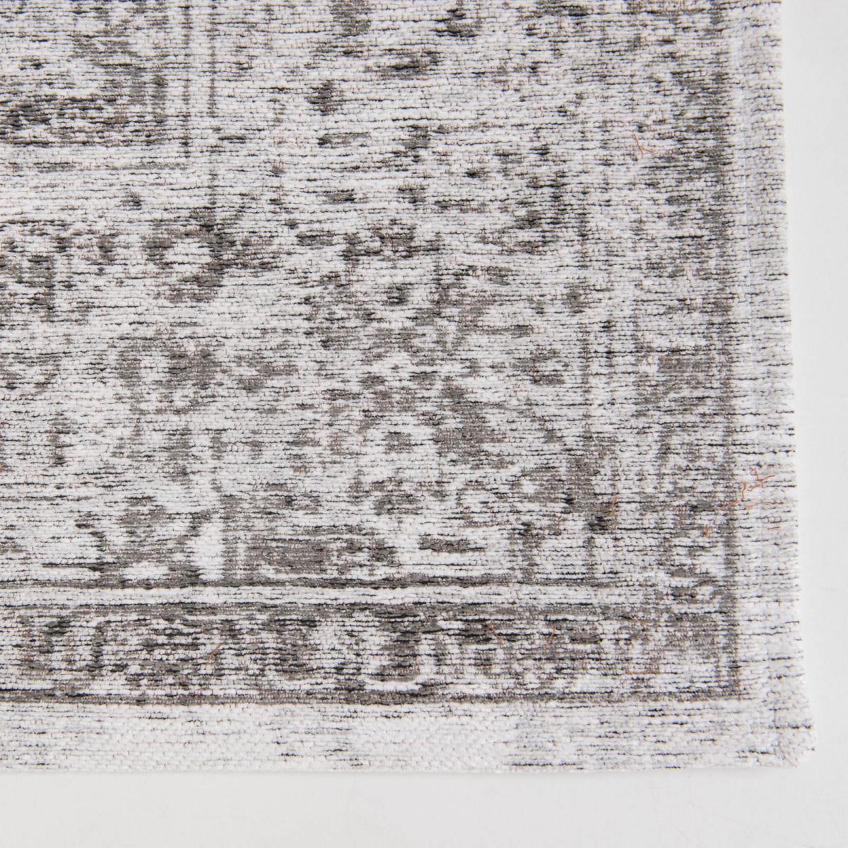 Khayma Fairfield Rugs 8668 in Pale by Louis De Poortere – image 1