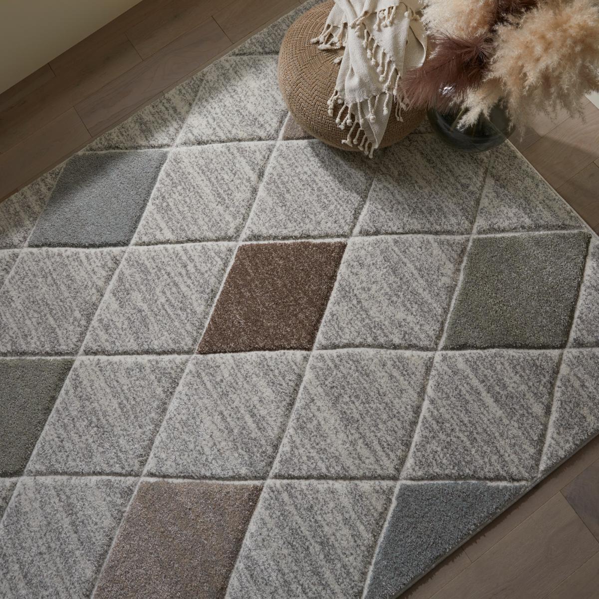 Gio 5X Geometric Diamond Carved Rug in Grey80x150cm – image 1