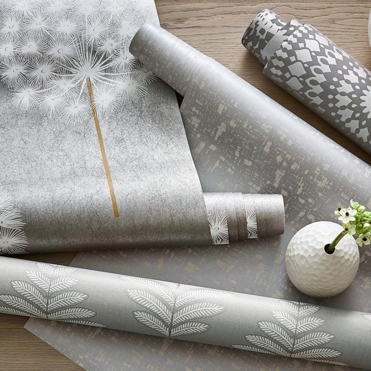 Amity Wallpaper 111888 by Harlequin in Pewter Brass Roll – image 2