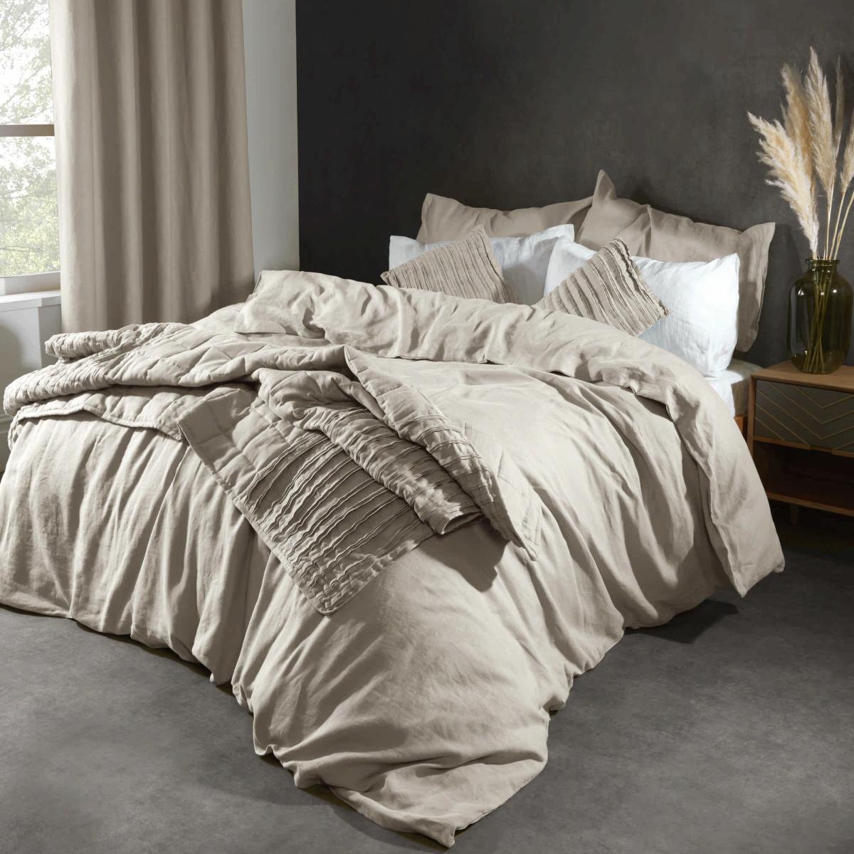 Lazy Linen Bedding Plain Linen Beige Duvet Cover and Pillowcase 200x200cm – image 2