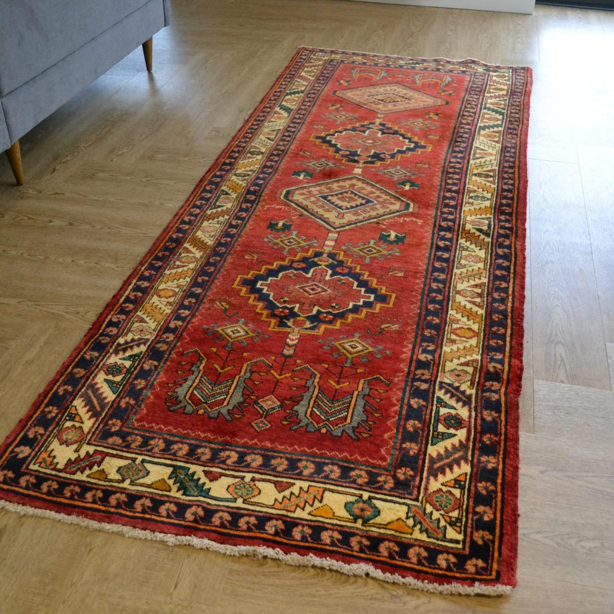 Meshkin 17859 Traditional Hand Knotted Wool Runner Rug in Red 283x111cm – image 1